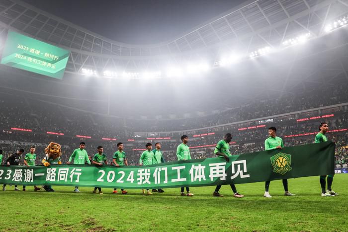 在过去的三十年里，我们并肩走过了风风雨雨，成为彼此DNA的一部分。